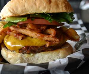 burger with cheese