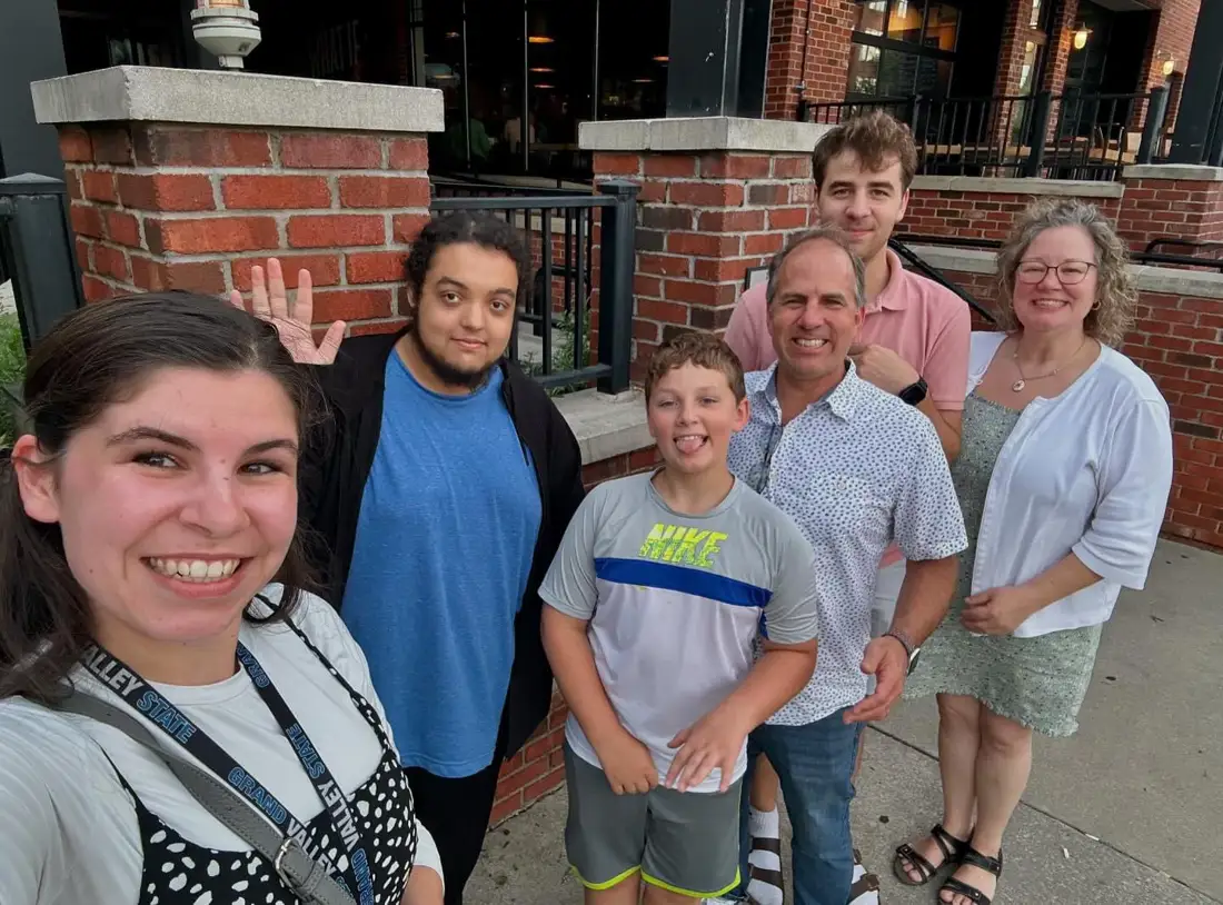 A photo of our great team!